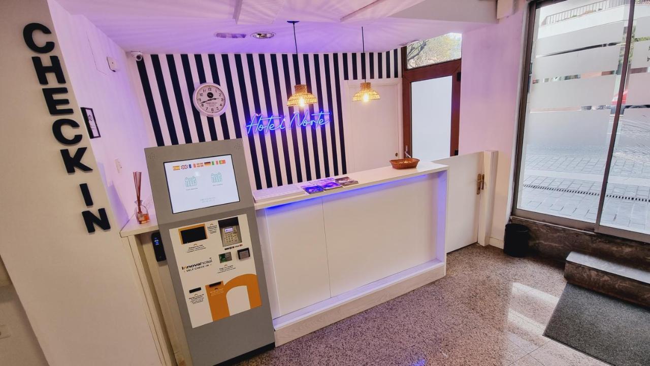 Hotel Norte サラウツ エクステリア 写真