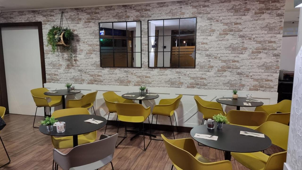 Hotel Norte サラウツ エクステリア 写真